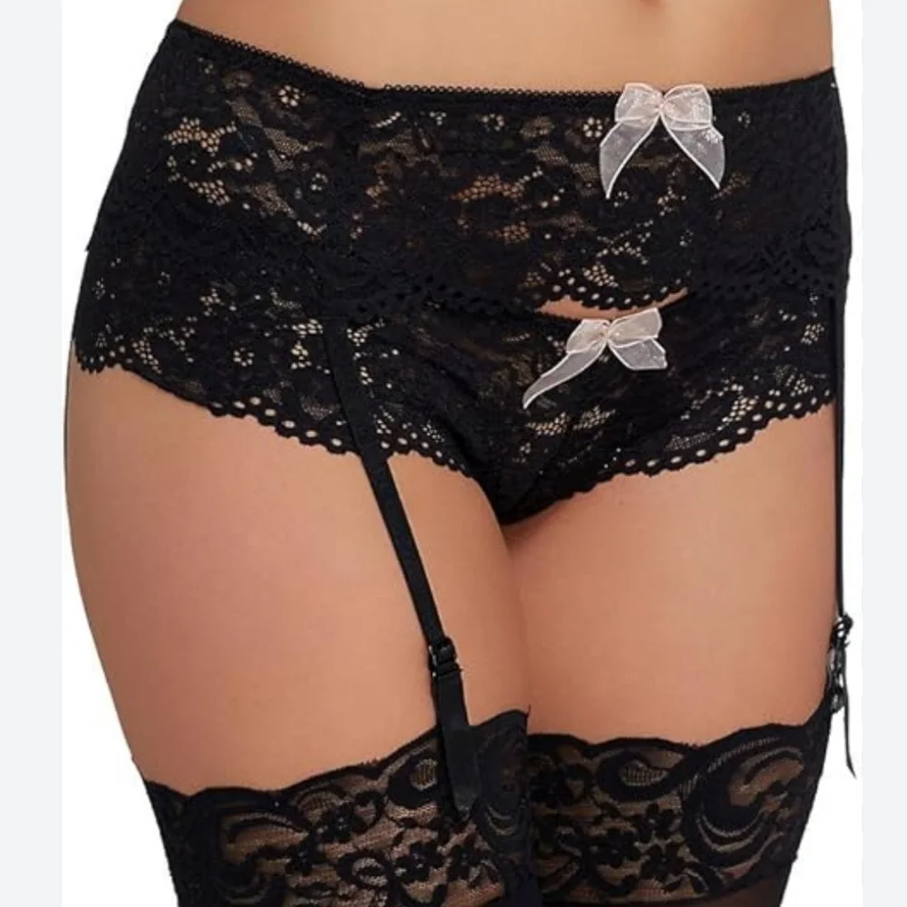 B.Tempted Wacoal 32DDD Ciao Bella Garter Set